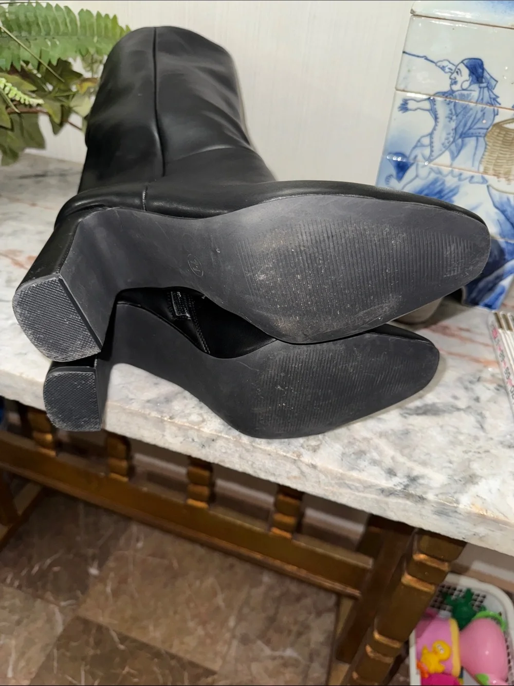 Black Knee-High Women’s Boots